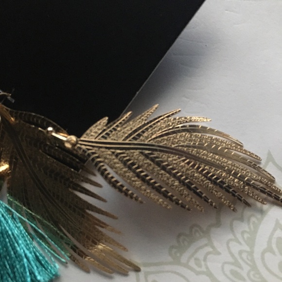 NWOT TORRID EARRING SET IN GOLD AND TEAL - Picture 3 of 4